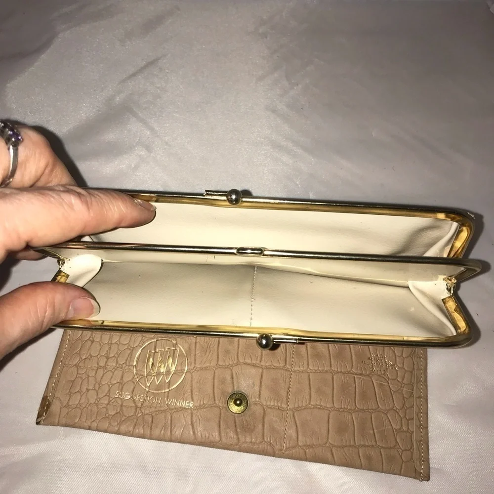 Vintage Lady Buxton Alligator Grain Wallet & Change Purse Tan